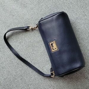 NWOT Dooney & Bourke Dark Navy Blue Leather Zip Shoulder Bag Clutch